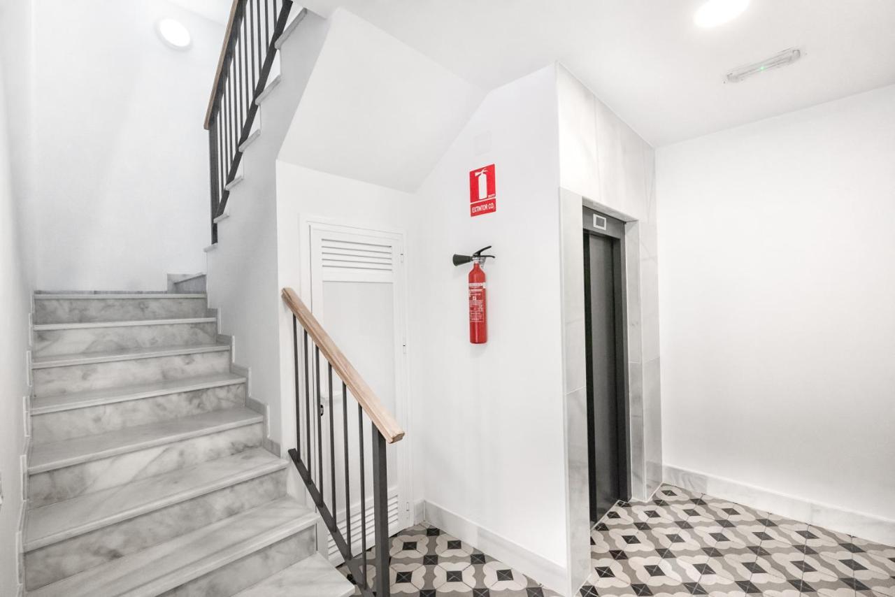 Iloftmalaga Martires Apartment Bagian luar foto